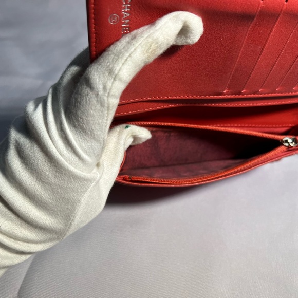 Chanel red/orange quilted patent leather wallet - Picture 11 of 14